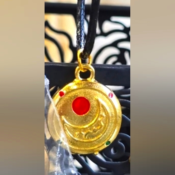 Sailormoon Transformation Moon Brotch Necklace - Picture 1 of 1